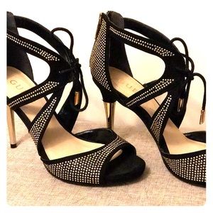 GUESS Bette Black & Gold Pin Dot Tie Front Heels